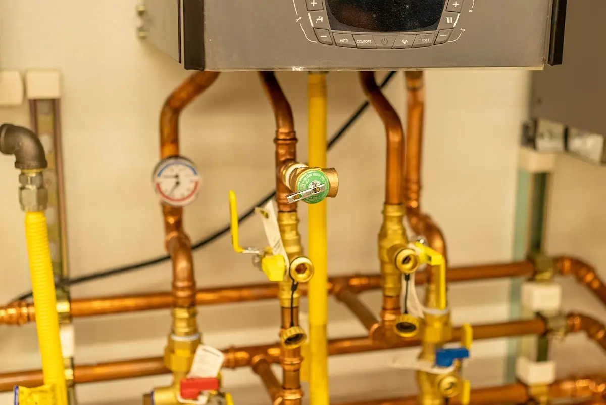 Licensed technician providing Slab Leak Repair for a homeowner in Mason